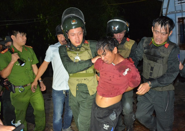vu be gai 5 tuoi bi sat hai giua duong nhan chung ke lai giay phut kinh hoang