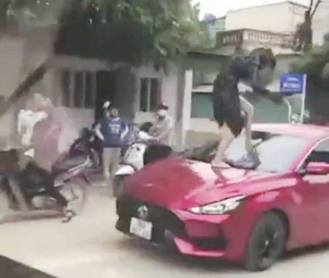 vu nghi danh ghen can dut tai co gai 18 tuoi dien bien moi nhat vu nghi danh ghen can dut tai co gai 18 tuoi dien bien moi nhat