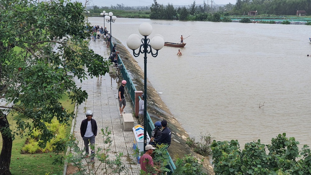vu nam sinh lop 9 bo nha di nghi nhay cau tu tu tim thay thi the vu nam sinh lop 9 bo nha di nghi nhay cau tu tu tim thay thi the