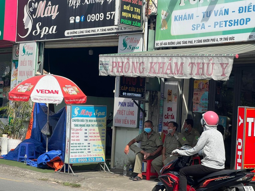 di hoc ve con gai phat hien me bi thuong cha tu vong trong tu the treo co o tiem spa 1 di hoc ve con gai phat hien me bi thuong cha tu vong trong tu the treo co o tiem spa 1
