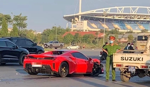 vu sieu xe ferrari 488 gay tai nan 1 nguoi chet o ha noi lay mau van tay tren vo lang