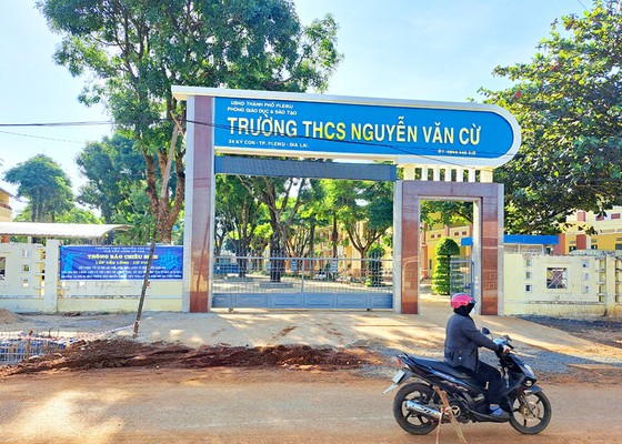 mot nu sinh lop 8 o gia lai nga tu tang 3 xuong tu vong mot nu sinh lop 8 o gia lai nga tu tang 3 xuong tu vong