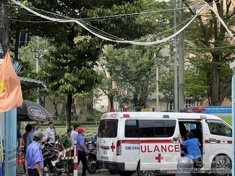 sinh vien bang hoang phat hien bao ve truong dh o tp hcm chet guc o phong lam viec 1 sinh vien bang hoang phat hien bao ve truong dh o tp hcm chet guc o phong lam viec 1