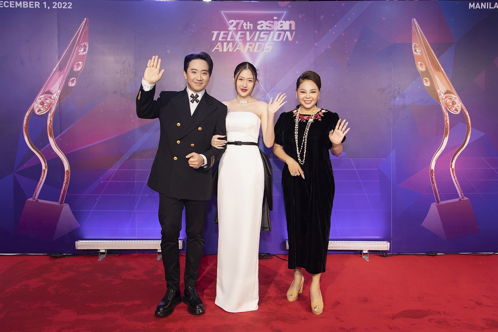 tran thanh lan dau trao giai tai giai thuong truyen hinh chau a 2022 1 tran thanh lan dau trao giai tai giai thuong truyen hinh chau a 2022 1