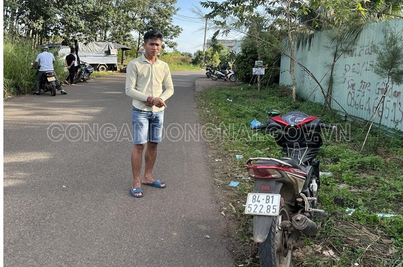 chan dung ga trai 25 tuoi xo nga co gai nga xuong duong roi hiep dam