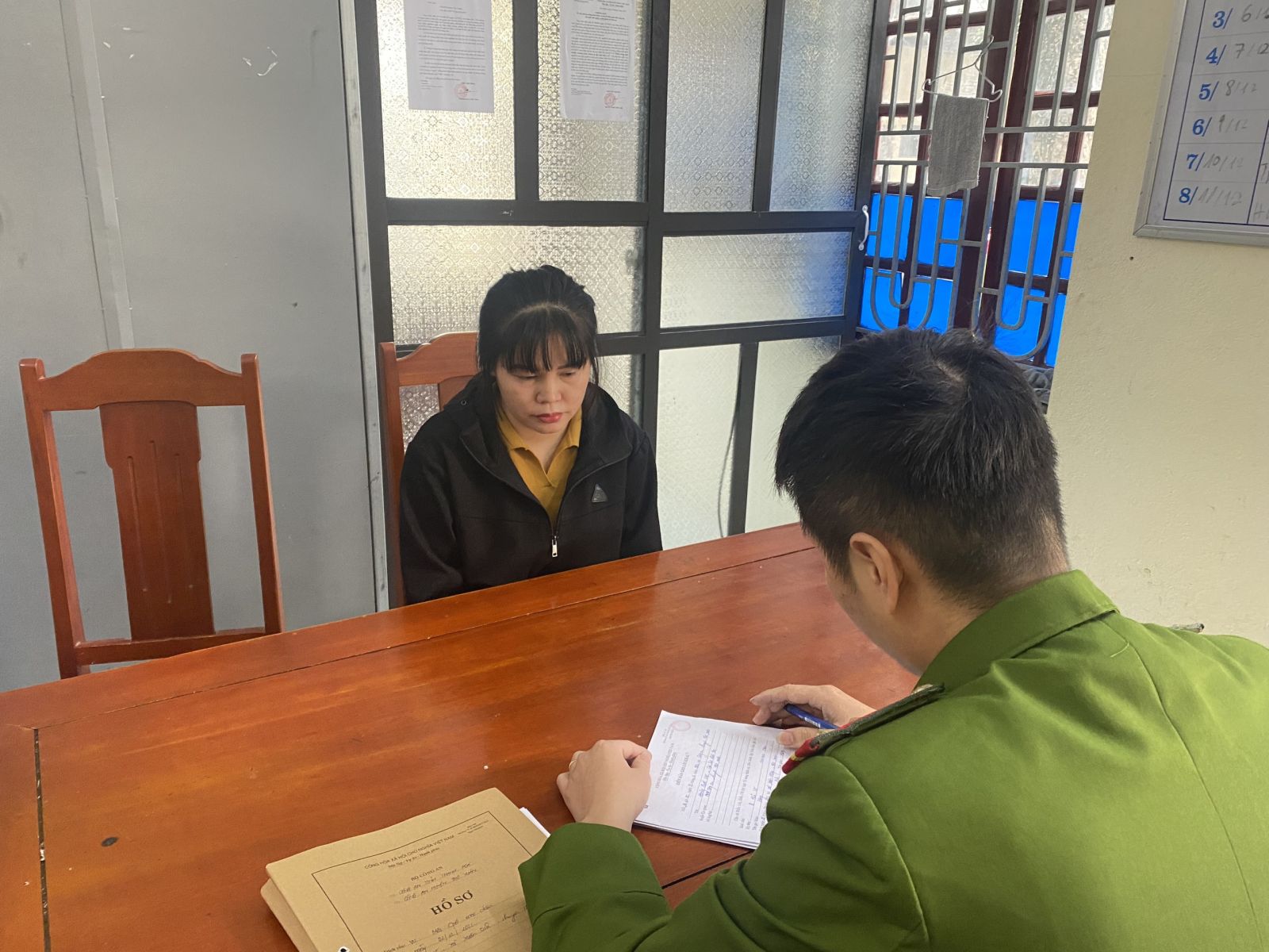 vu bat qua tang 2 co gai ban dam trong nha nghi o thanh hoa lo dien ma mi vu bat qua tang 2 co gai ban dam trong nha nghi o thanh hoa lo dien ma mi