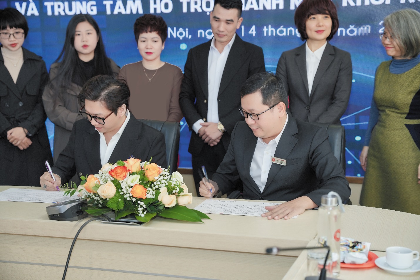 lan toa tinh than khoi nghiep va doi moi sang tao trong hoc sinh sinh vien 1 lan toa tinh than khoi nghiep va doi moi sang tao trong hoc sinh sinh vien 1