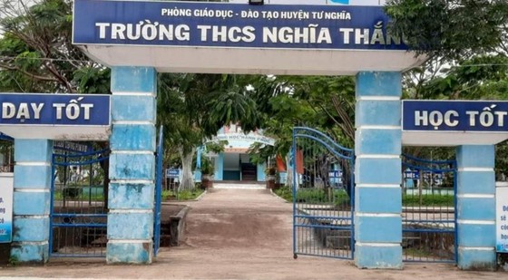 nong 3 nam sinh lop 8 nghi xam hai nu sinh lop 6 tai truong hoc o quang ngai
