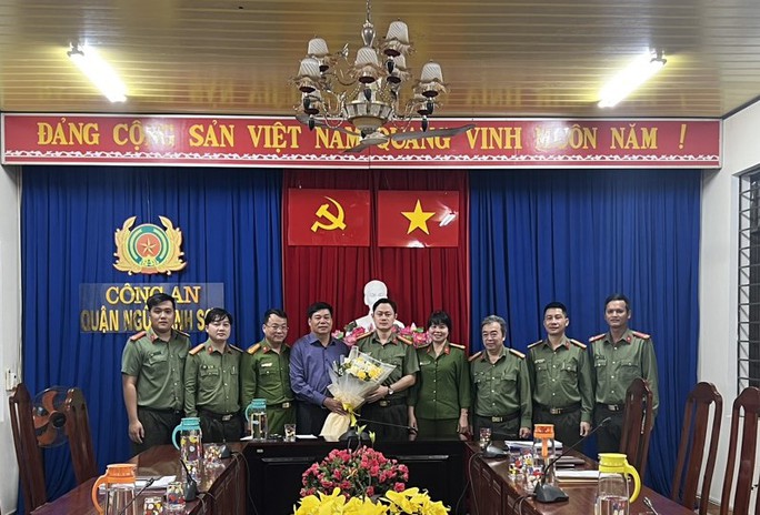phat hien 16 nguoi truyen dao hoi thanh duc chua troi cong an thu giu gi 
