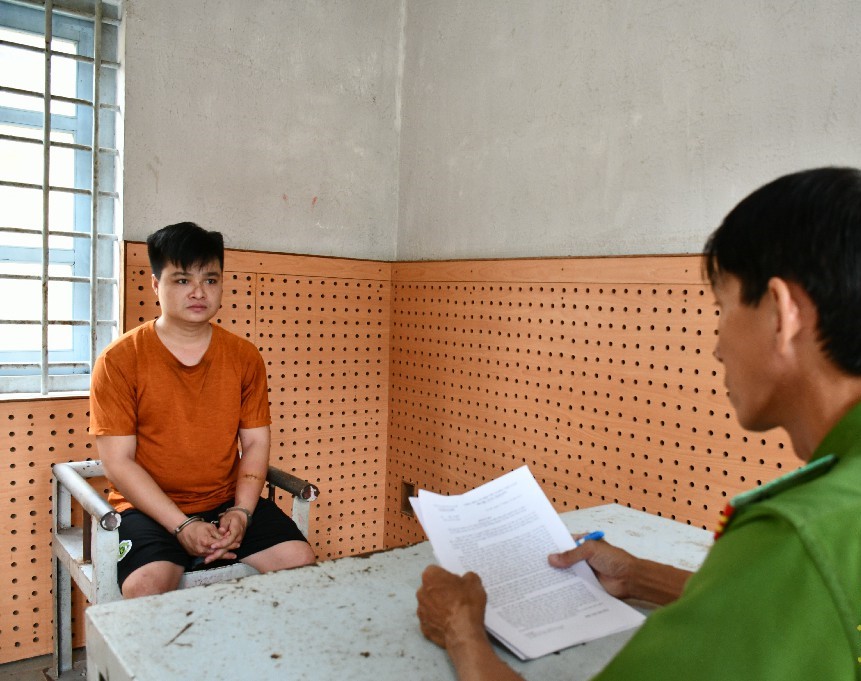 vu to chuc danh ghen chem tinh dich o tien giang 4 nguoi bi tam giu la ai vu to chuc danh ghen chem tinh dich o tien giang 4 nguoi bi tam giu la ai