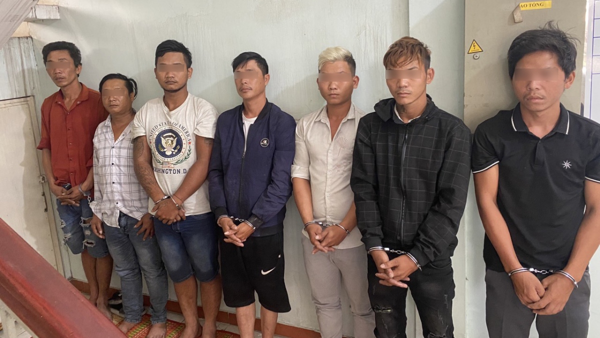 vu vo chu thau bi dam chet o binh duong 7 nguoi bi tam giu 3 nguoi dang bo tron
