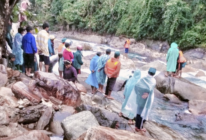 vu hoc sinh lop 3 mat tich khi di den truong gia dinh co hoan canh kho khan
