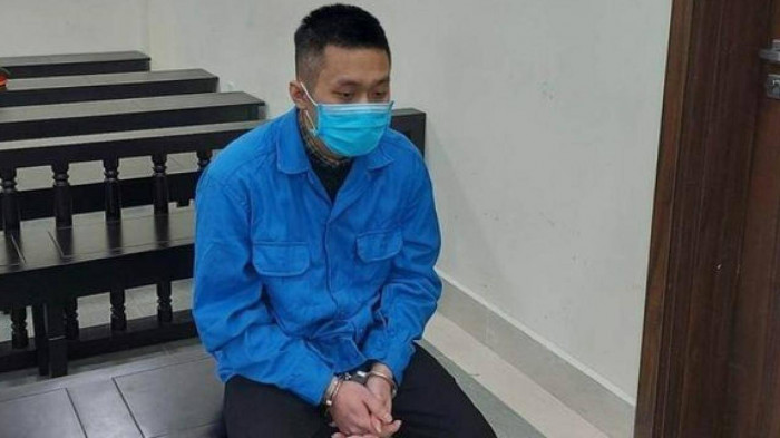 gian ban gai roi bo di lang thang nam thanh nien chem tai xe o to de cuop tai san