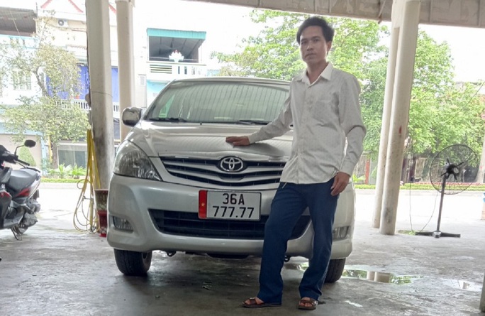 mot nguoi dan ong o thanh hoa bam duoc bien so oto sieu vip 888 88 2