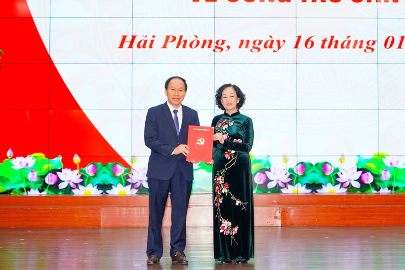 ong le tien chau lam bi thu thanh uy hai phong ong le tien chau lam bi thu thanh uy hai phong
