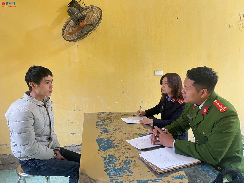 vu nu tai xe xe om bi tan cong cuop tai san rung minh loi khai cua nghi pham vu nu tai xe xe om bi tan cong cuop tai san rung minh loi khai cua nghi pham