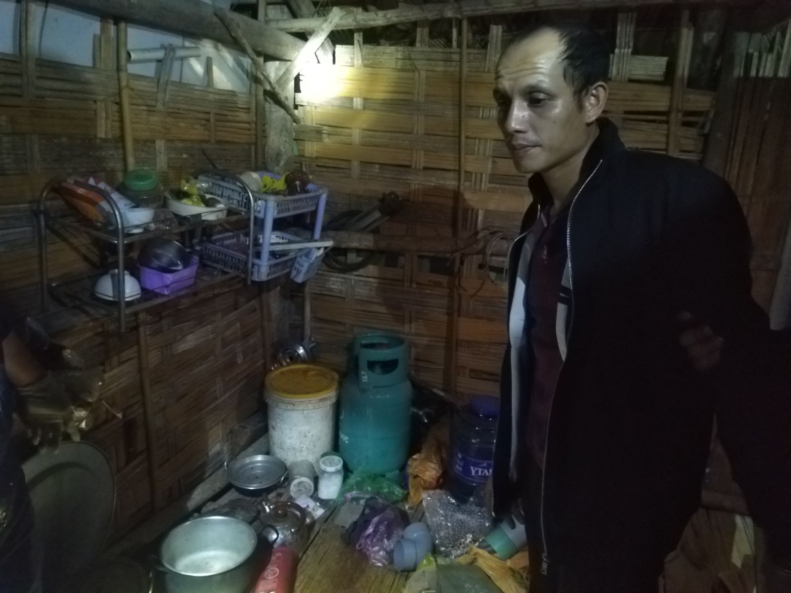 chan dung anh tho xay hien lanh van chuyen hon 1 kg ma tuy da chan dung anh tho xay hien lanh van chuyen hon 1 kg ma tuy da