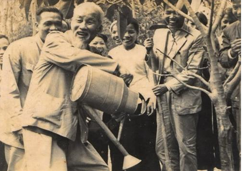 nguoi mang den nhung mua xuan dat nuoc 3 nguoi mang den nhung mua xuan dat nuoc 3