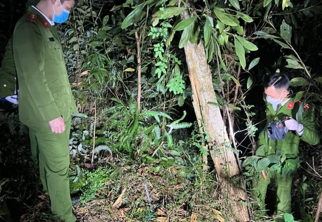 vu nu chu quan hien lanh bi sat hai ngay can tet phat hien doi tuong nghi van chet trong rung