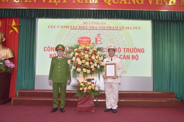 dai ta huynh thoi an giu chuc pho cuc truong canh sat dieu tra toi pham ve ma tuy dai ta huynh thoi an giu chuc pho cuc truong canh sat dieu tra toi pham ve ma tuy