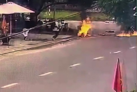 vu dot xang danh ghen o quang nam me chong va con dau bi khoi to toi giet nguoi vu dot xang danh ghen o quang nam me chong va con dau bi khoi to toi giet nguoi