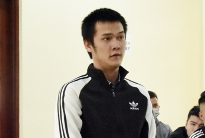 vi mot con ga trong thanh nien boc lich hon 7 nam