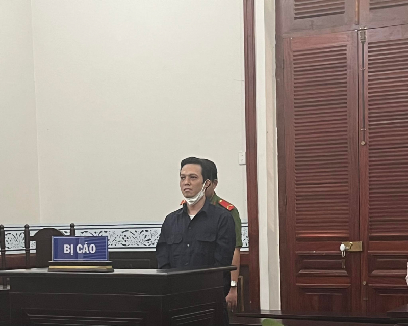 hanh dong kinh hai cua ga dan ong sau khi rut dao dam chet tinh dich o quan oc hanh dong kinh hai cua ga dan ong sau khi rut dao dam chet tinh dich o quan oc