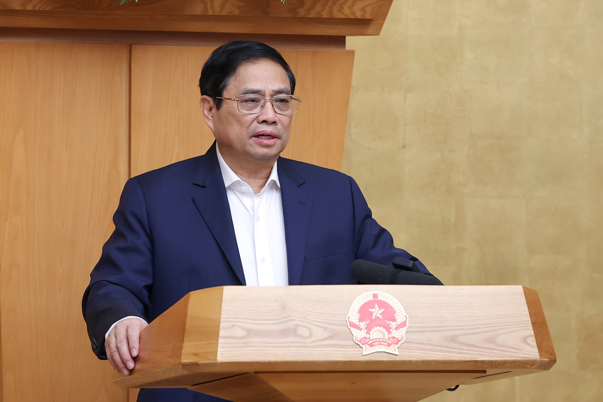 thu tuong khong yeu cau nguoi dan phai xuat trinh nop so ho khau trong qua trinh giai quyet thu tuc hanh chinh 2 thu tuong khong yeu cau nguoi dan phai xuat trinh nop so ho khau trong qua trinh giai quyet thu tuc hanh chinh 2
