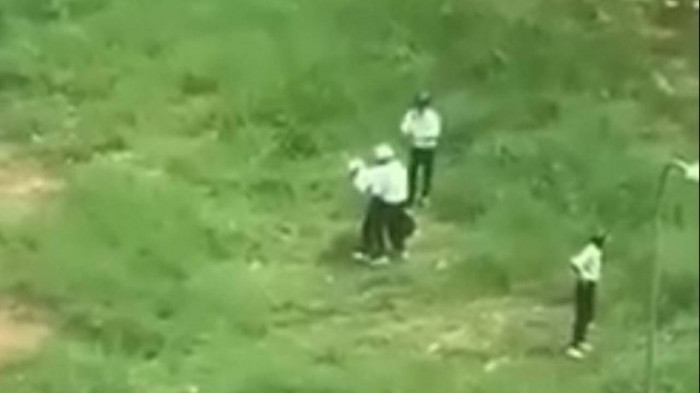 su that bat ngo clip nam sinh bi khoa tay roi danh da tui bui o ca mau su that bat ngo clip nam sinh bi khoa tay roi danh da tui bui o ca mau