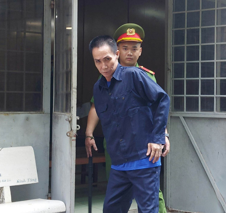 dam chet nguoi vi bi chui do an may nguoi dan ong cut tay lanh 17 nam tu