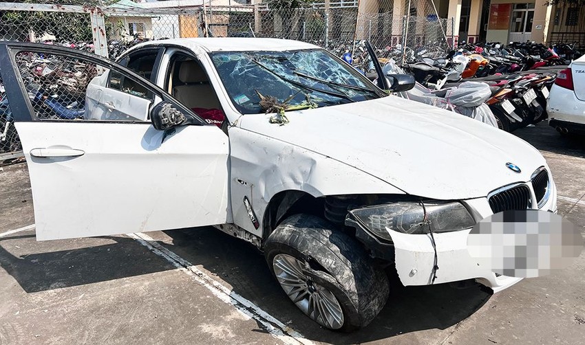 vu bmw lao xuong kenh nu tai xe tu vong danh tinh nan nhan vu bmw lao xuong kenh nu tai xe tu vong danh tinh nan nhan