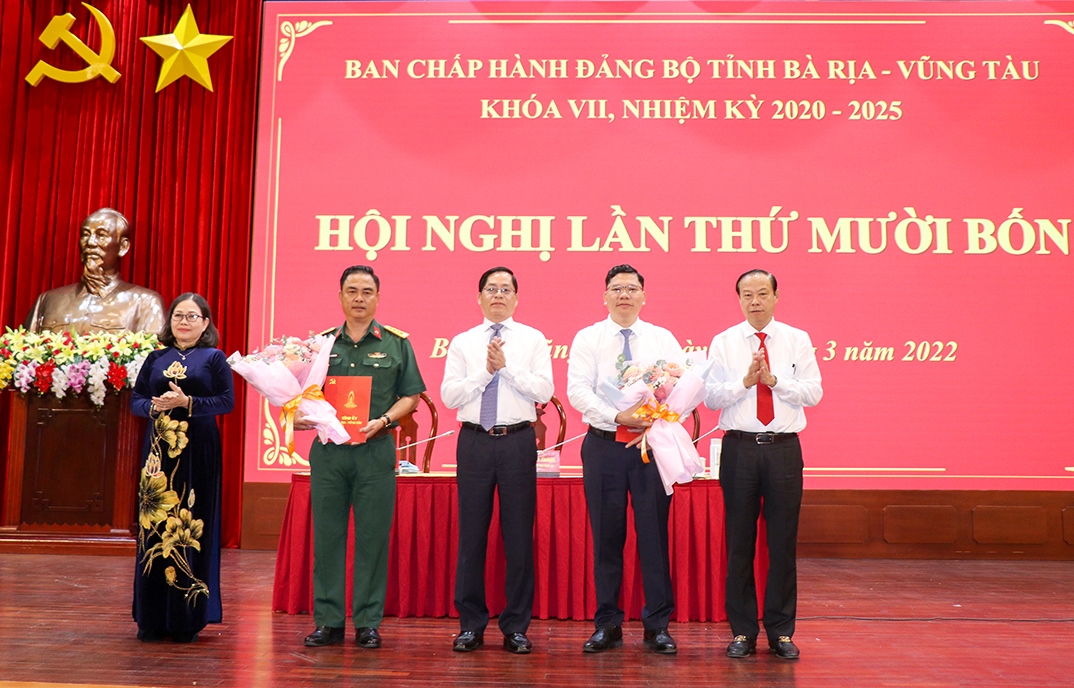 bo chinh tri ban bi thu chu tich nuoc thu tuong chinh phu dieu dong chi dinh bo nhiem nhan su moi 4 bo chinh tri ban bi thu chu tich nuoc thu tuong chinh phu dieu dong chi dinh bo nhiem nhan su moi 4