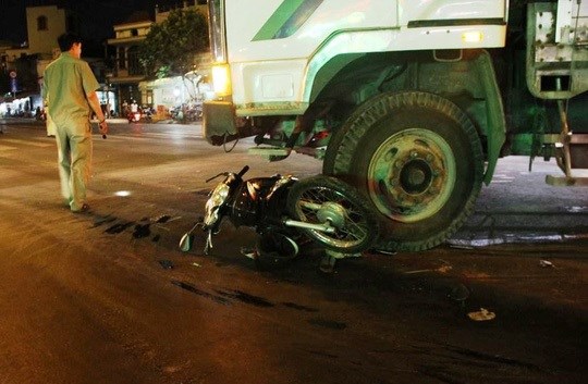 hai phong nam sinh cap 2 tu vong sau va cham voi xe tai
