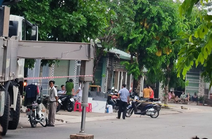 an mang kinh hoang o binh duong mot nguoi phu nu bi sat hai an mang kinh hoang o binh duong mot nguoi phu nu bi sat hai
