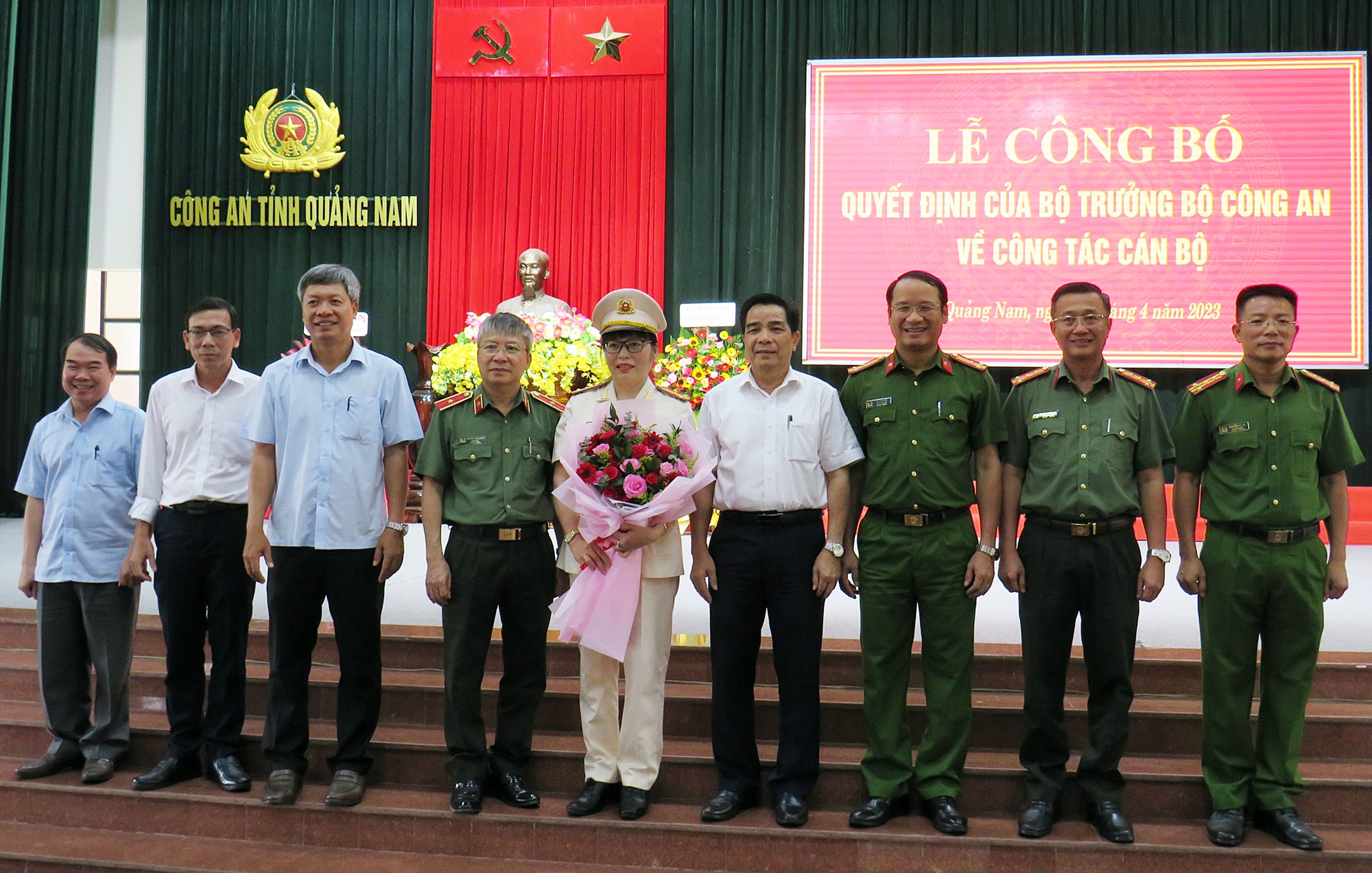 chan dung nu pho giam doc cong an tinh quang nam vua duoc bo nhiem 2 chan dung nu pho giam doc cong an tinh quang nam vua duoc bo nhiem 2