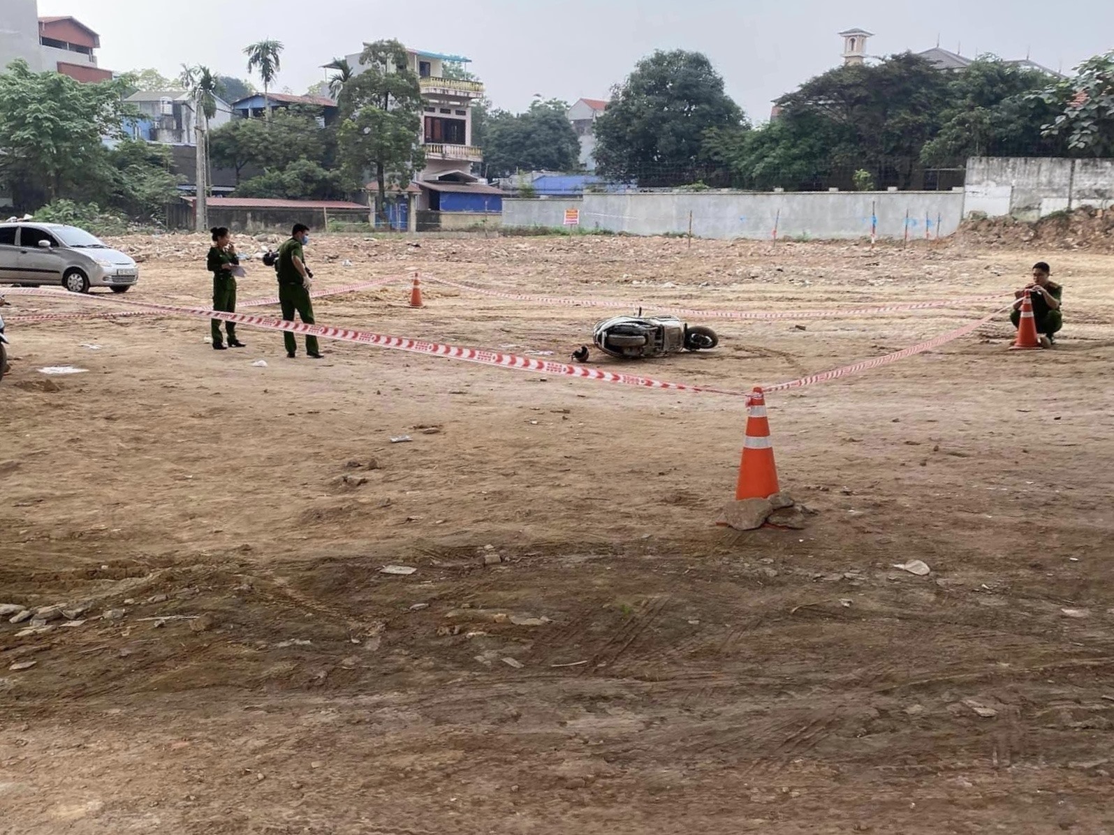 chan dung nguoi dan ong chem dut lia ban tay vo cu roi ra dau thu o thai nguyen