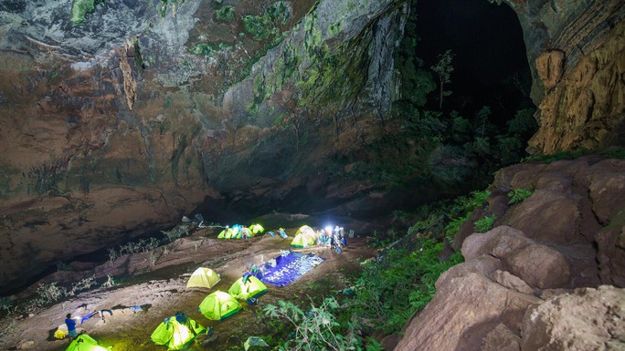 vu nu du khach to bi nam huong dan vien xin vao leu ngu cung so du lich quang binh noi gi 