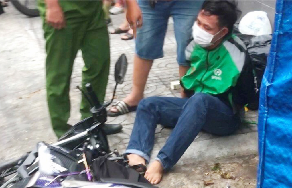 chan dung trung uy cong an bi xit hoi cay van quyet tam deo bam quat nga ten trom 2 chan dung trung uy cong an bi xit hoi cay van quyet tam deo bam quat nga ten trom 2