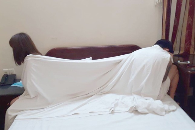 ma mi thu em nuoi hon 10 chan dai tra luong 40 trieu dong thang de ban dam