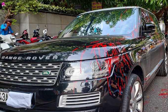 vu xe range rover bi tat son do o da nang nhan chung noi gi 1 vu xe range rover bi tat son do o da nang nhan chung noi gi 1