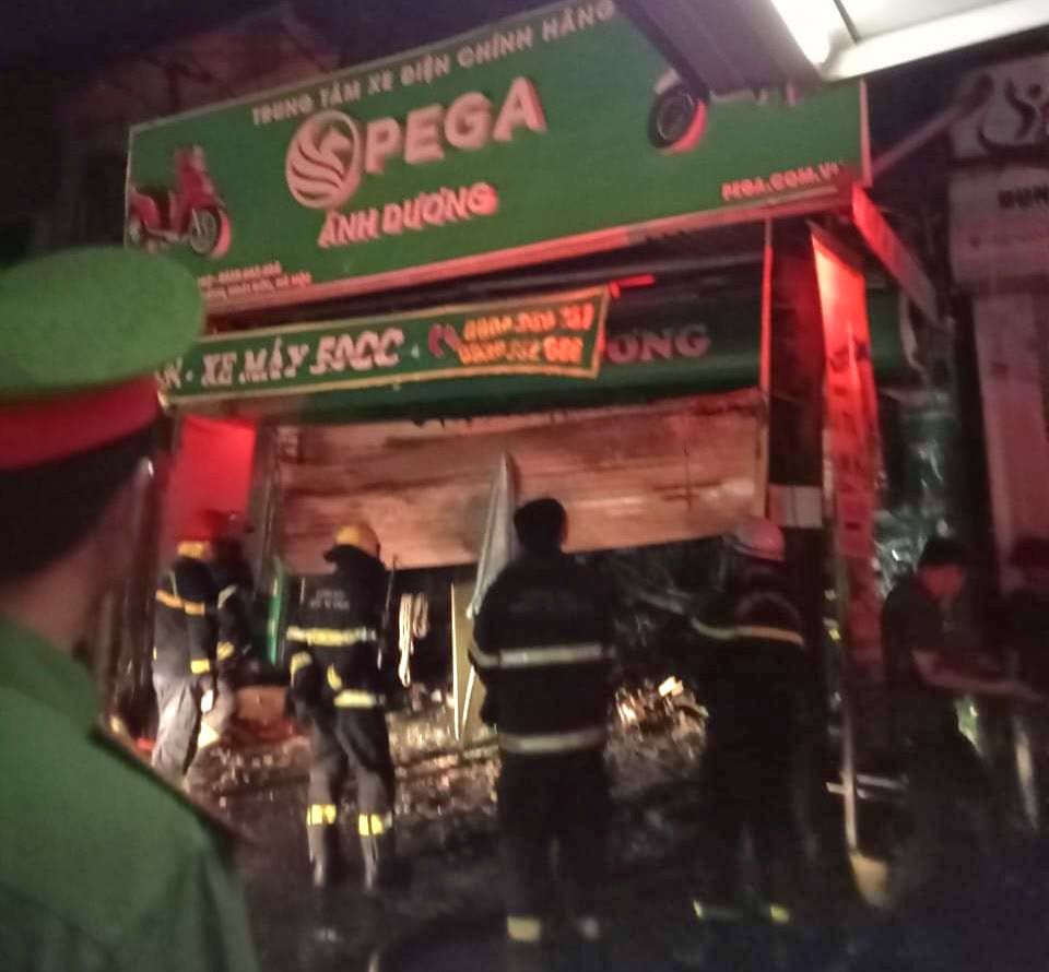 hien truong vu chay nha o ha noi 3 nguoi trong gia dinh tu vong 7 hien truong vu chay nha o ha noi 3 nguoi trong gia dinh tu vong 7