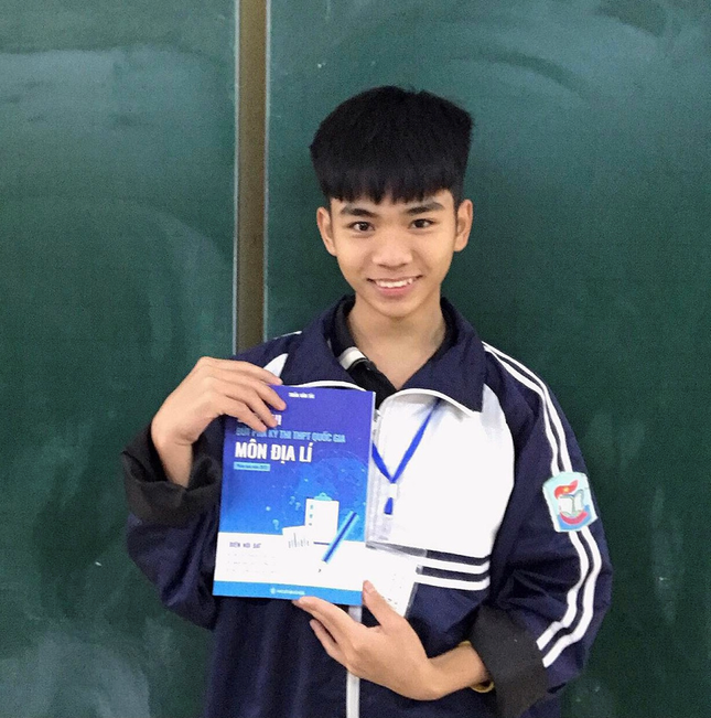 chan dung chang thu khoa khoi c tinh hung yen di cay thue boc long nhan kiem tien dong hoc 2 chan dung chang thu khoa khoi c tinh hung yen di cay thue boc long nhan kiem tien dong hoc 2
