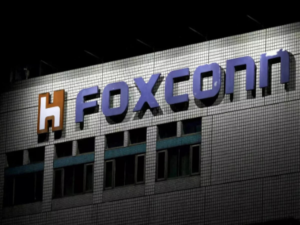 tin tuc cong nghe moi nong nhat hom nay 4 8 2023 foxconn dau tu 600 trieu usd vao du an chip dien thoai o an do