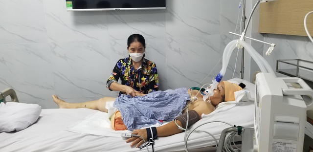 vu thieu ta quan doi lai o to tong chu nha hang dut chan o hai phong nan nhan ke lai giay phut sinh tu 3 vu thieu ta quan doi lai o to tong chu nha hang dut chan o hai phong nan nhan ke lai giay phut sinh tu 3