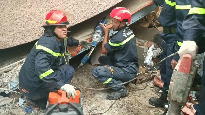 vu sap nha 4 tang o tp hcm ngoi nha bi nghieng chu nha thue tho den sua thi sap 2 vu sap nha 4 tang o tp hcm ngoi nha bi nghieng chu nha thue tho den sua thi sap 2