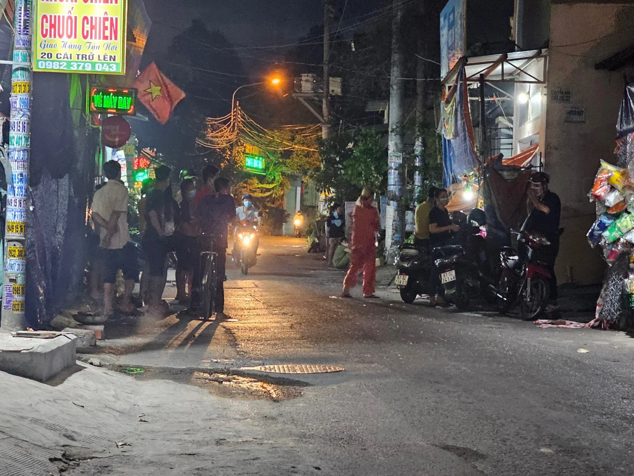 di lam tro ve nha anh trai bang hoang phat hien xac em ruot trong phong tro