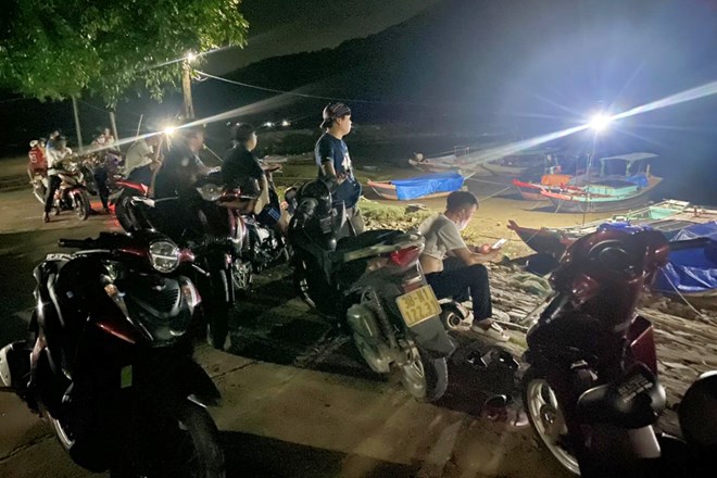vu be trai 4 tuoi mat tich tim thay thi the duoi cong nuoc 2 vu be trai 4 tuoi mat tich tim thay thi the duoi cong nuoc 2