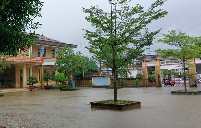 mua trang troi o mien trung 2 000 hoc sinh o quang tri gan 3 000 hoc sinh o thua thien hue phai nghi hoc 3 mua trang troi o mien trung 2 000 hoc sinh o quang tri gan 3 000 hoc sinh o thua thien hue phai nghi hoc 3