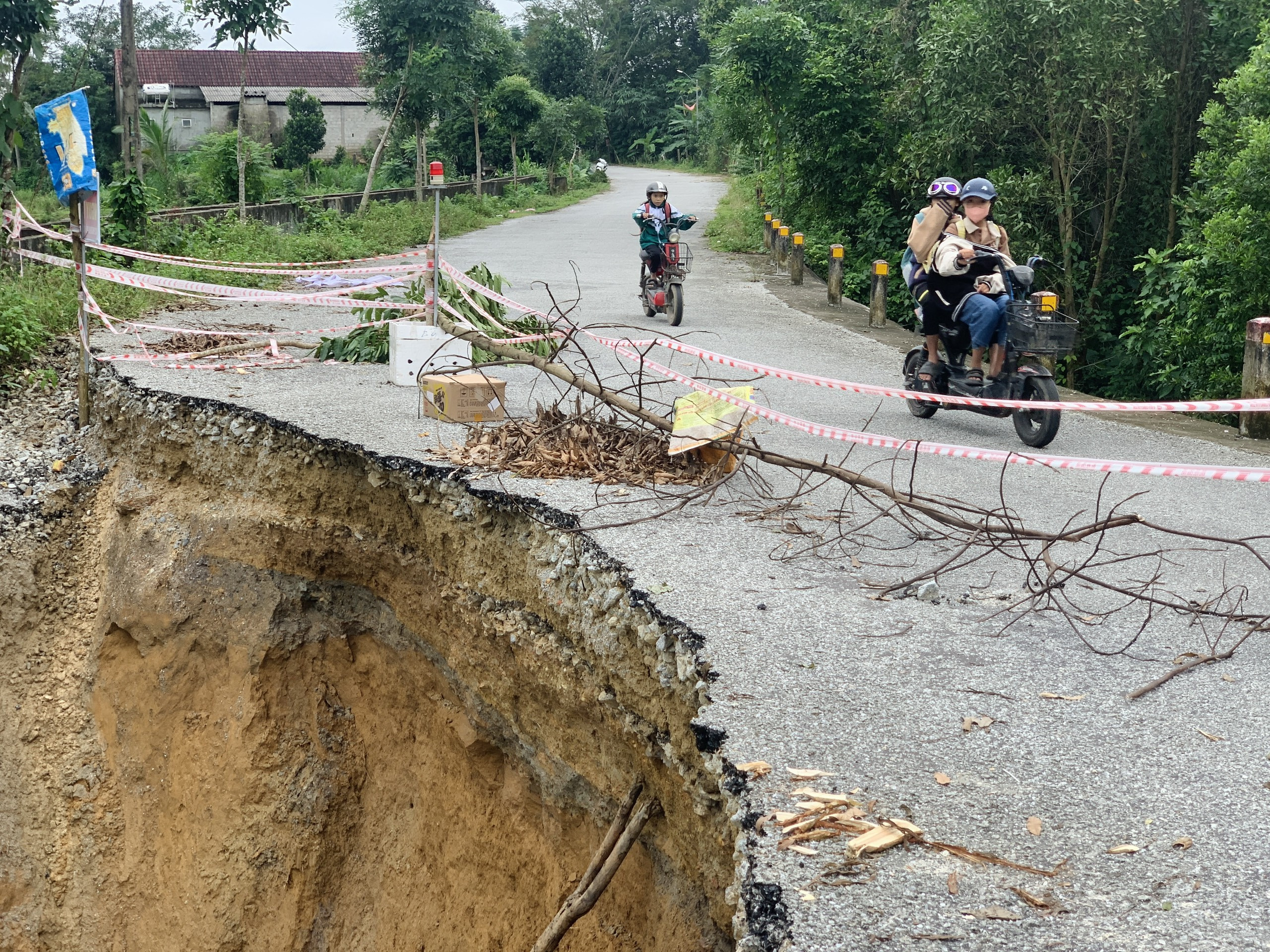 ho tu than sau gan 10m bat ngo xuat hien giua duong o ha tinh 1