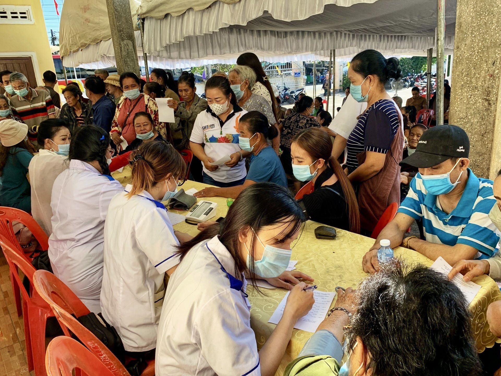 tin thoi su nong moi nhat ngay 10 12 2023 3 tap vu bi ngo doc can sa do an banh cua khach de lai 1 tin thoi su nong moi nhat ngay 10 12 2023 3 tap vu bi ngo doc can sa do an banh cua khach de lai 1